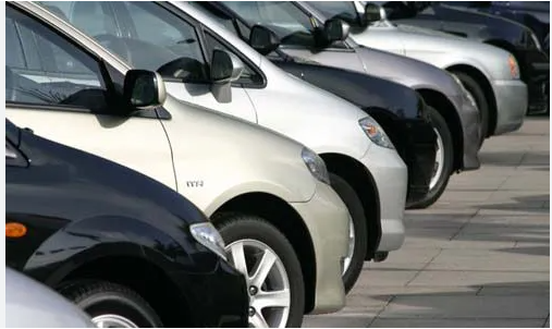 “Gjithçka Që Duhet Të Dini Kur Blini ose Shisni Makinën Tuaj”