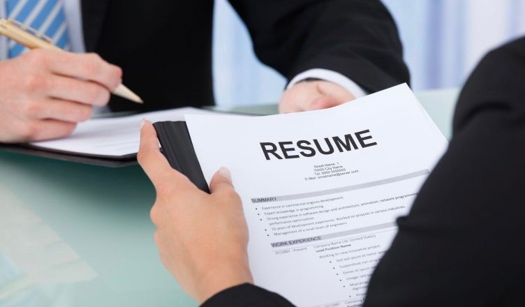 Po kërkon punë? Mëso “hilet” e intervistës!